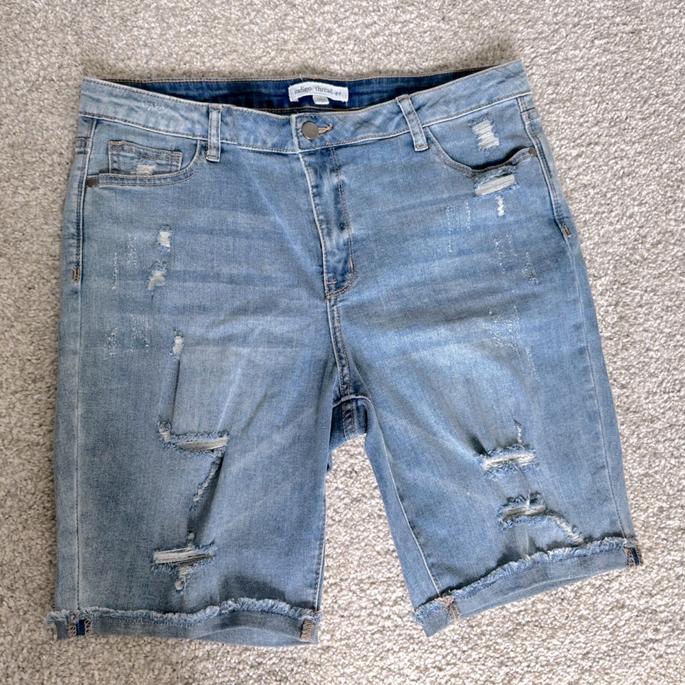 Women’s Indigo Thread Co Distressed‎ Denim Shorts